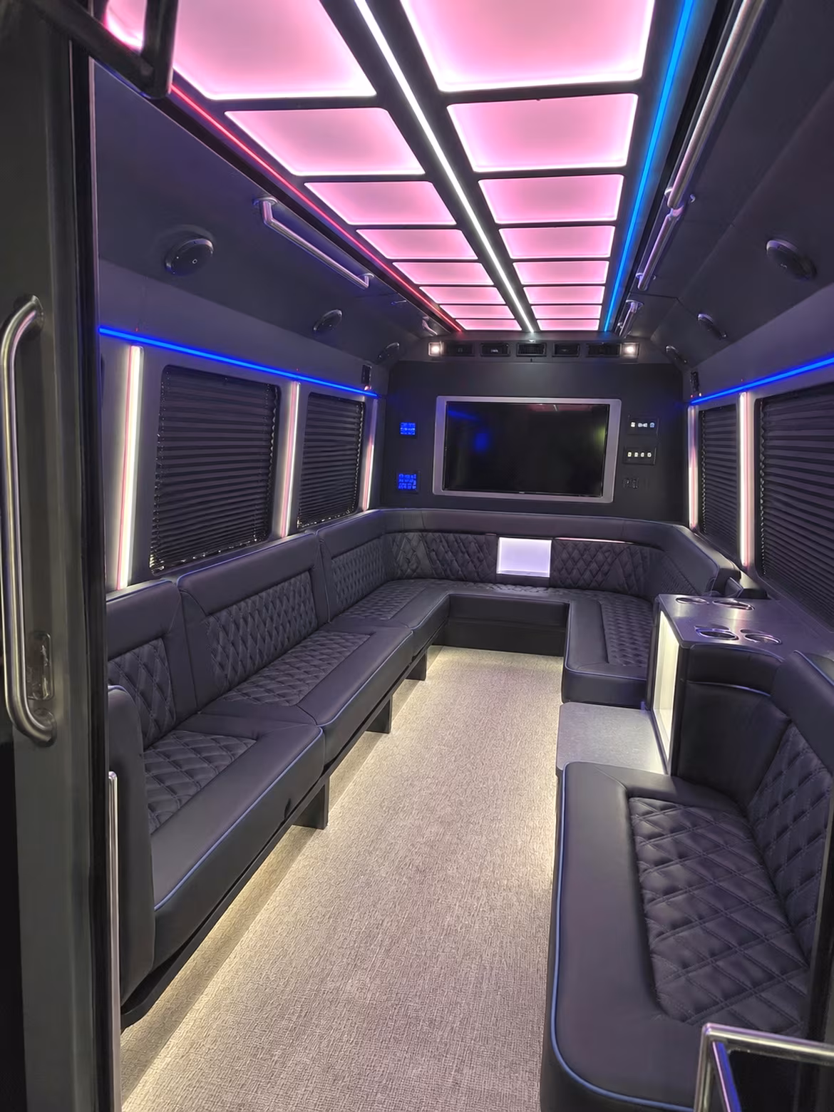convention bus rentals for multi stop itineraries across southern california