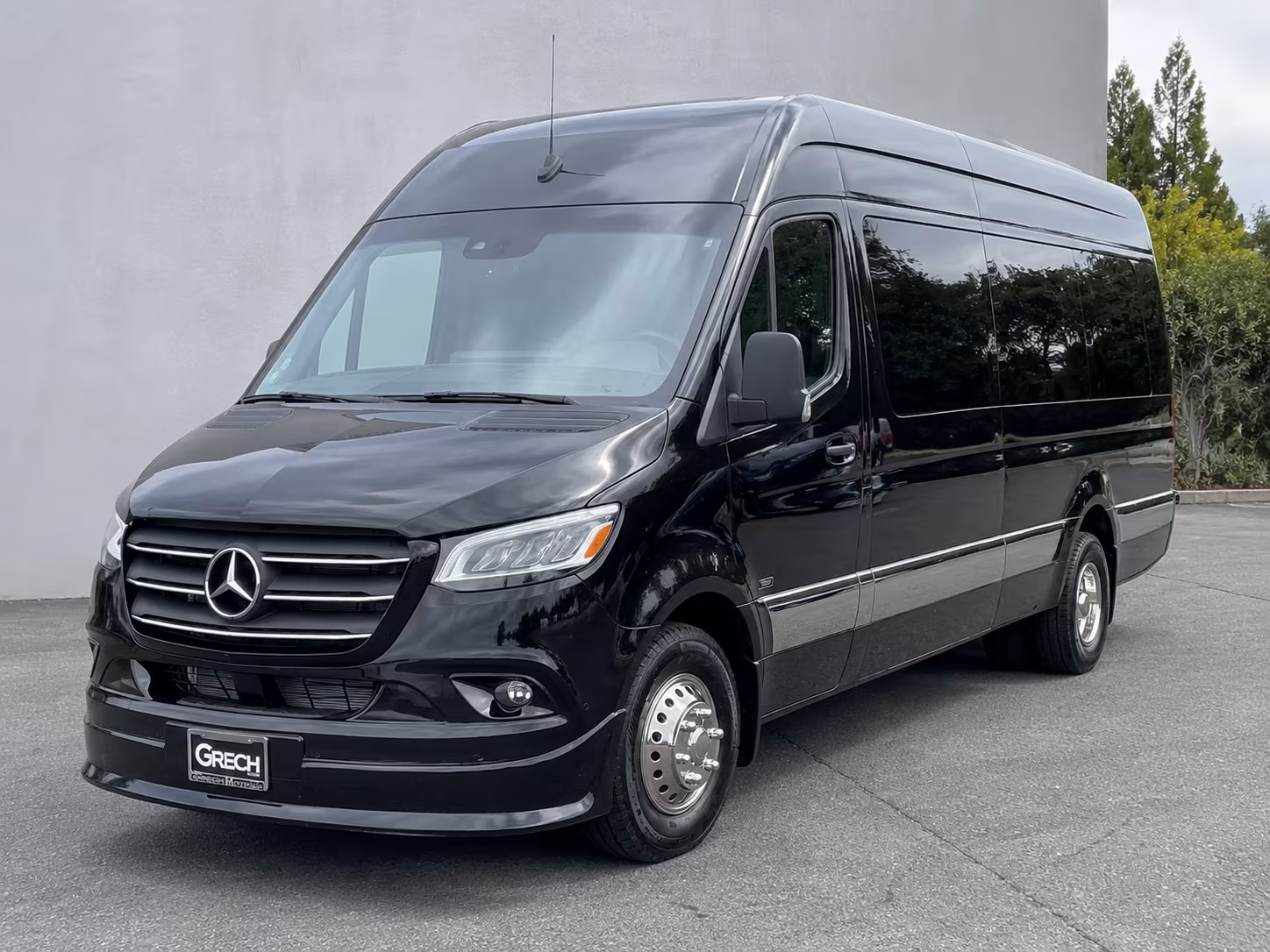 find and book transportation for your next airport transfer 1