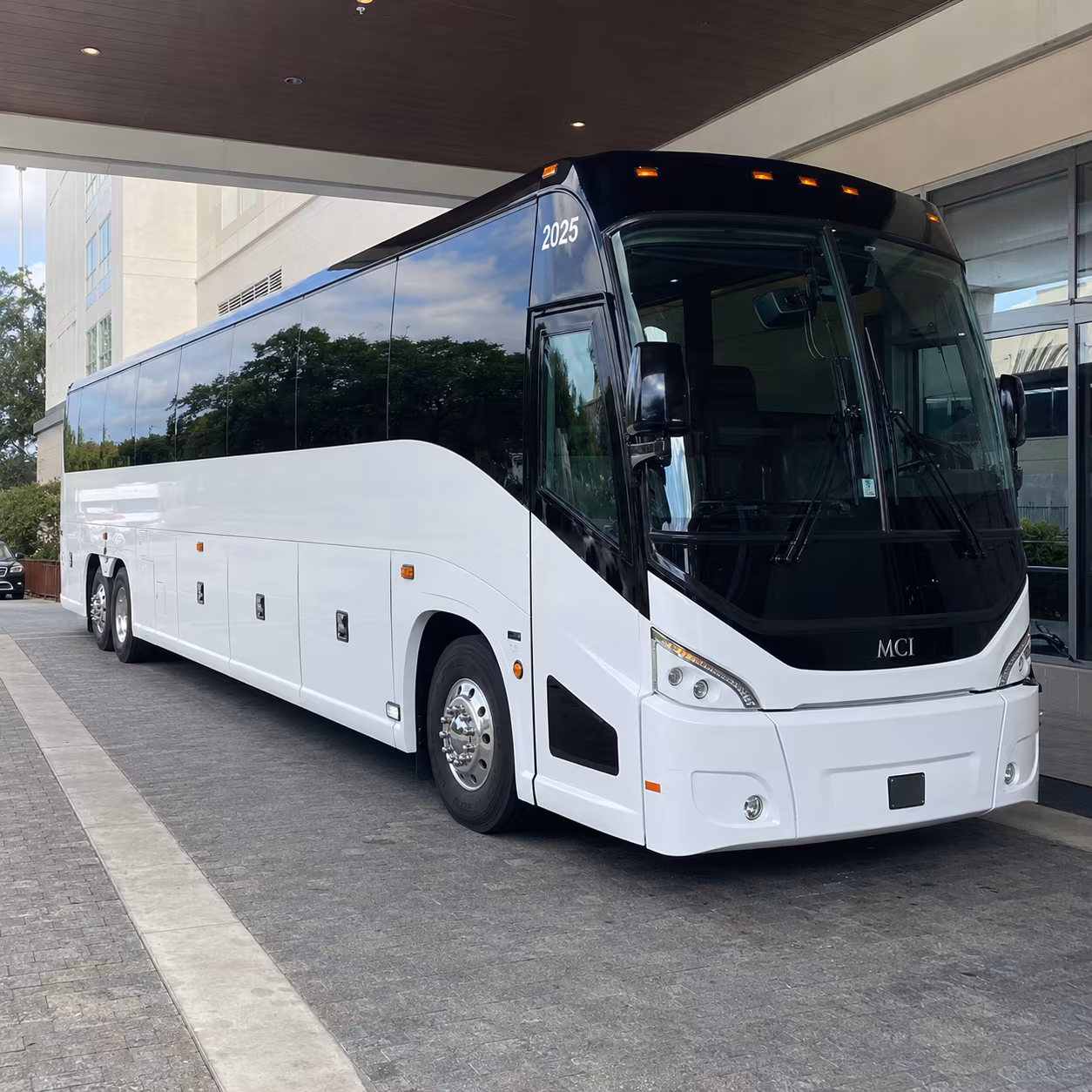 lake forest 54 passenger charter bus