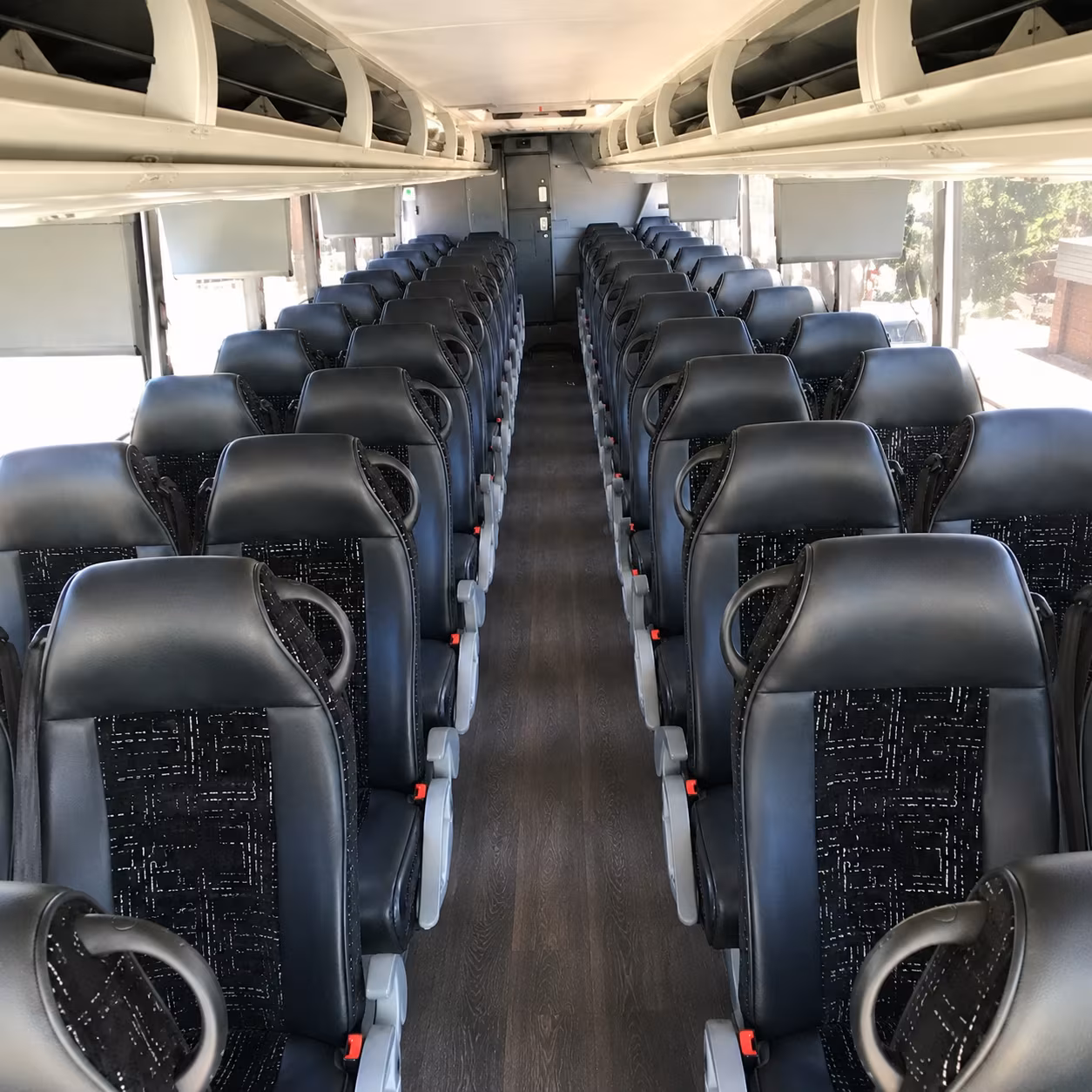 lake forest field trip charter bus rental
