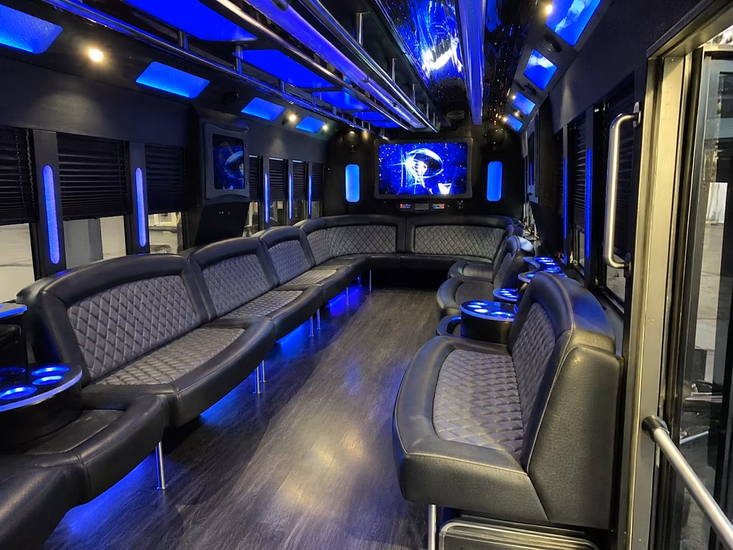 school and university corporate partnership bus rentals near lake forest