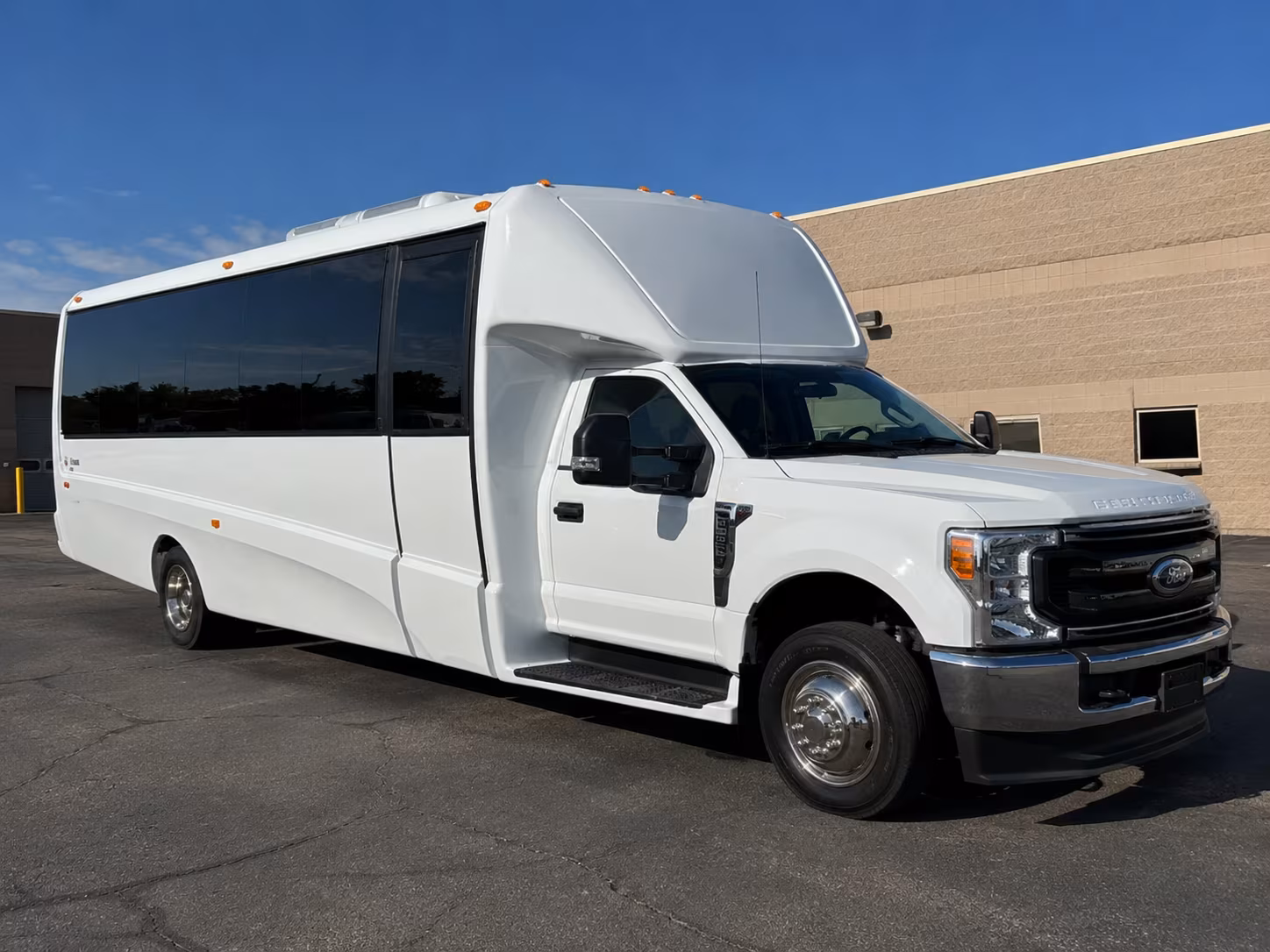 shuttle buses for weekly worship services in lake forest